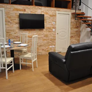 loft-zeffirino.hotelitalianriviera.com/